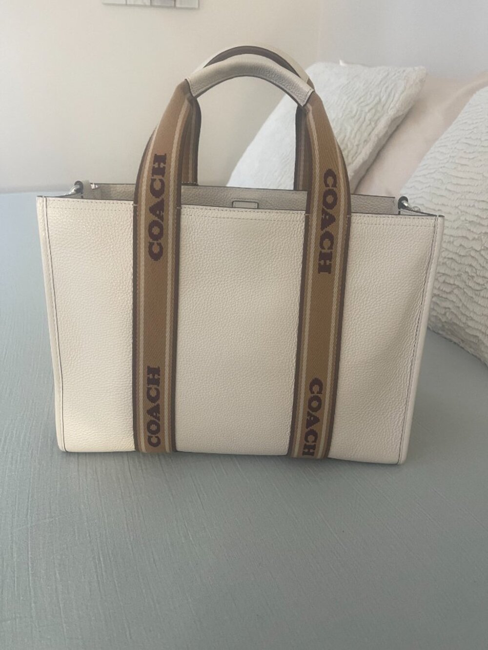 Coach Large Crossbody - Picture 2 of 5